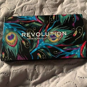 Revolution pallet
